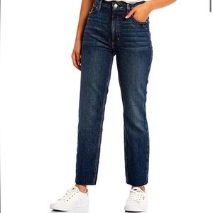 Guess high waist Mom Jean size 26 never worn
